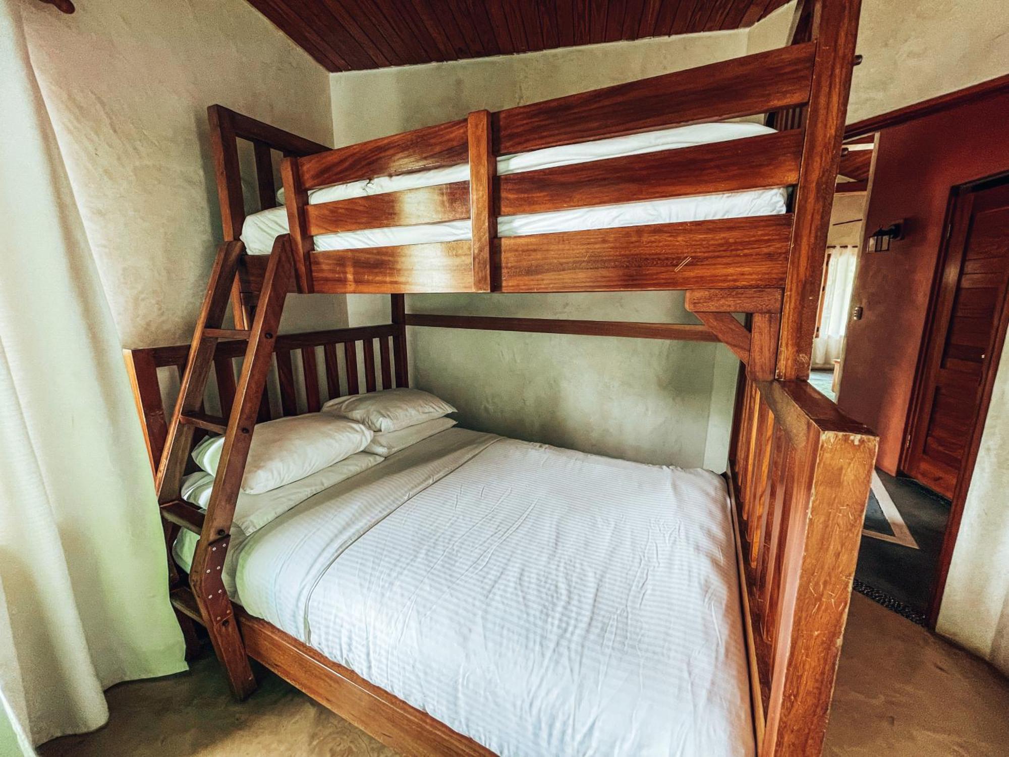 Hotel El Sitio De 3*
